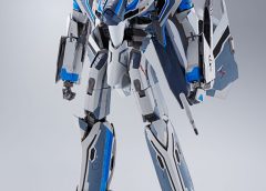 Bandai VF-31AX - Kairos Plus (Hayate Immelman Machine)