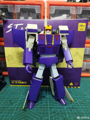 Star Toy ST-01 Blitzwing Reissue