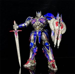 MF004 DLX Scale TLK Optimu Prime